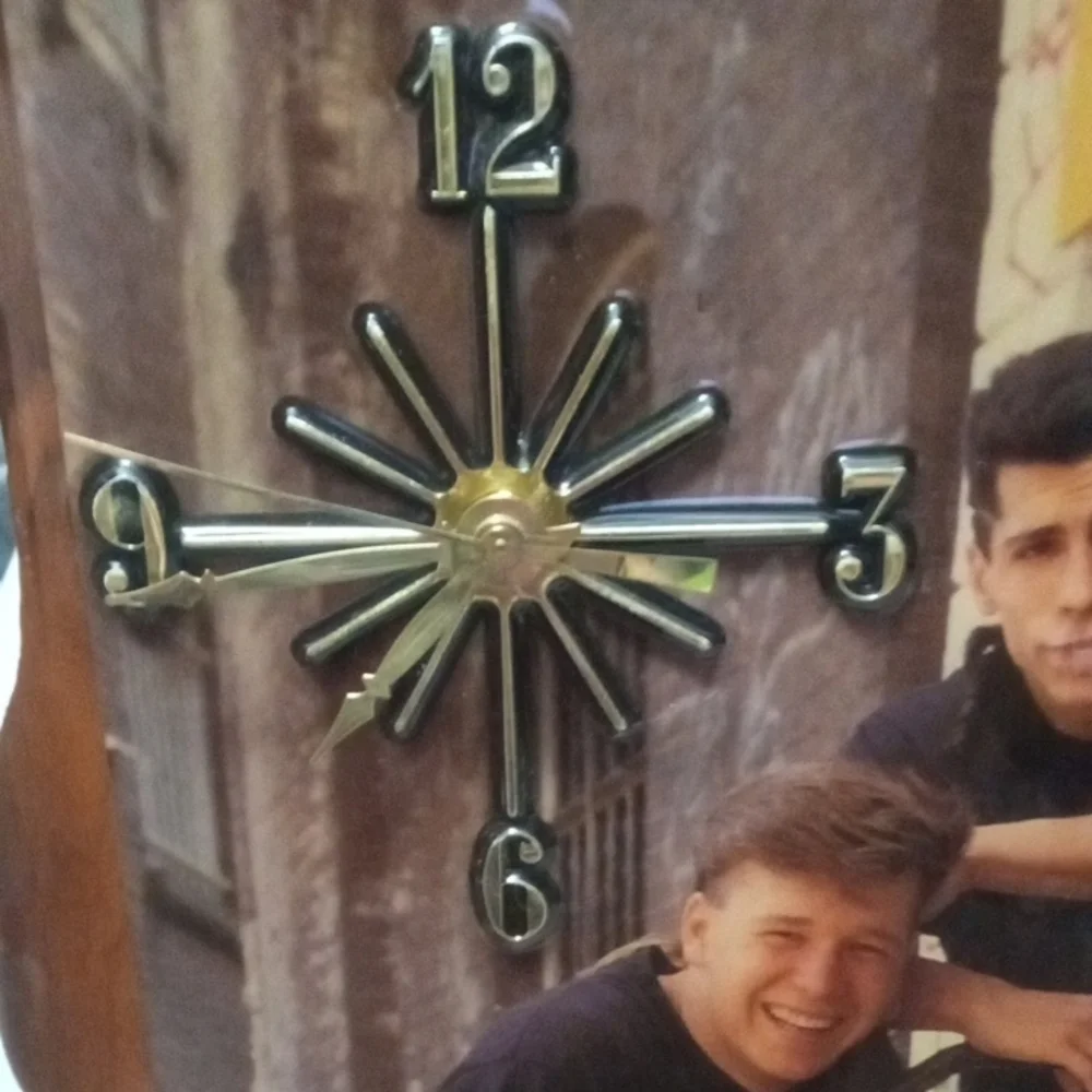 Wall Clock ~ New Kids On The Block ~ WORKING! ~ Vintage and Retro Looks New!